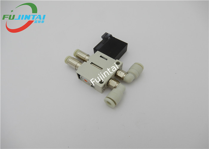 JUKI 750 760 Ersatzteil-elektromagnetisches Ventil ASM E25117250A0 VQD1121W-5MO-C4-X8 SMTs